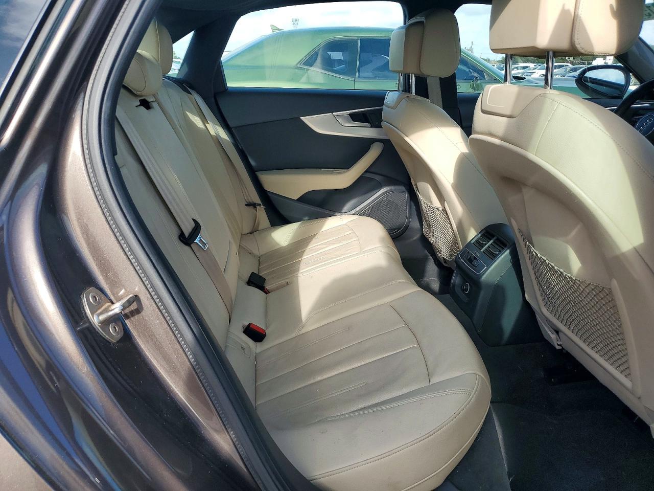 
								Audi A4 2.0 TFSI 2018 full									