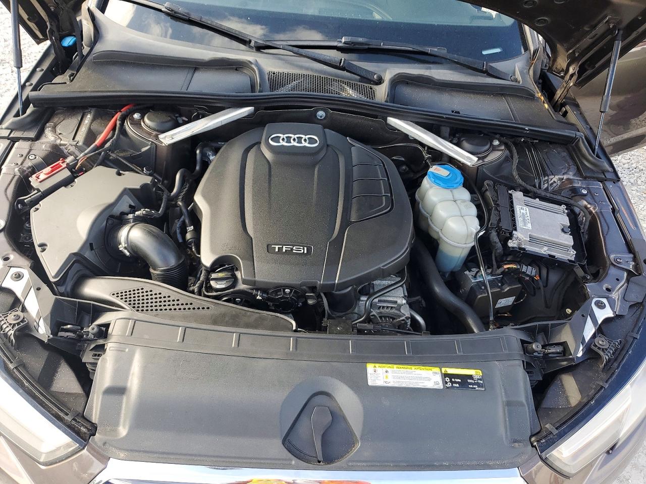 
								Audi A4 2.0 TFSI 2018 full									