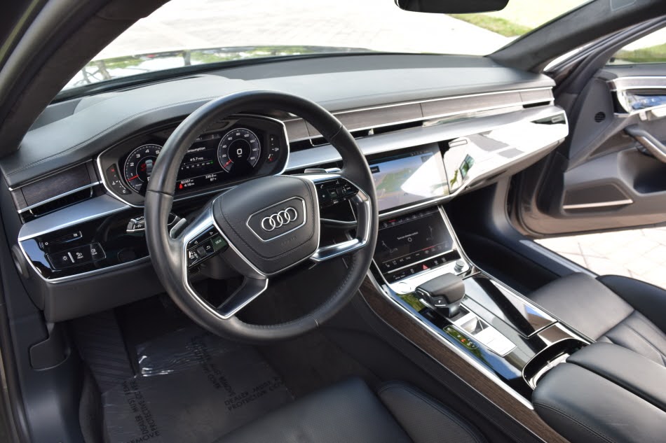 
								Audi A8 L 3.0 TFSI 2019 MATRIX full									