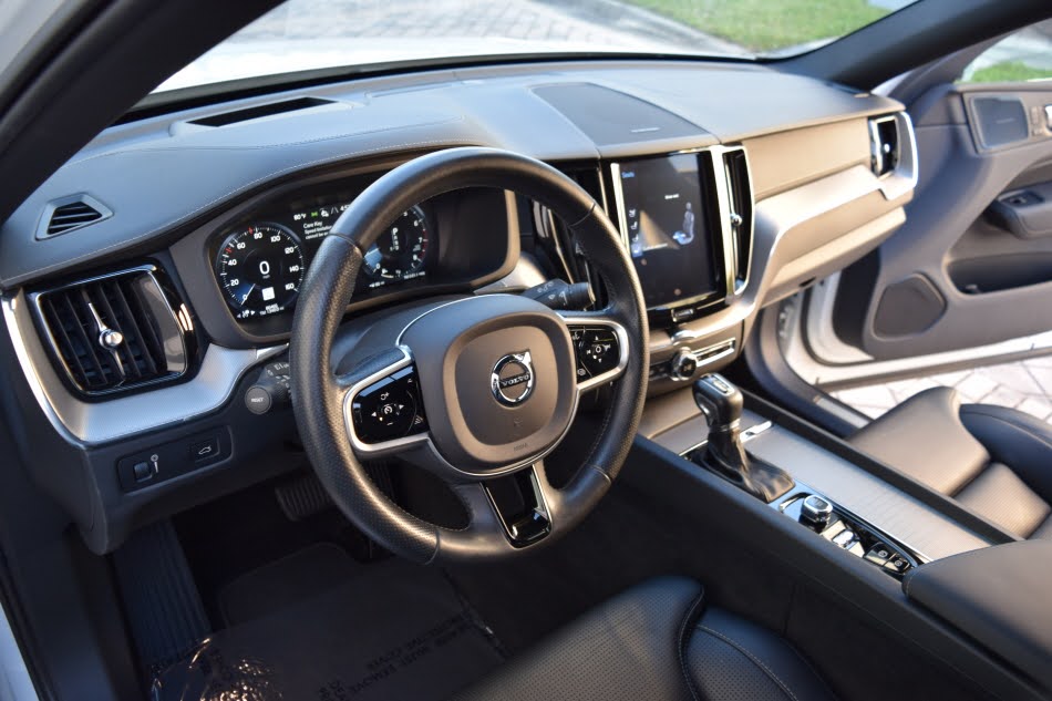 
								Volvo XC60 T6 Inscription 2019 full									