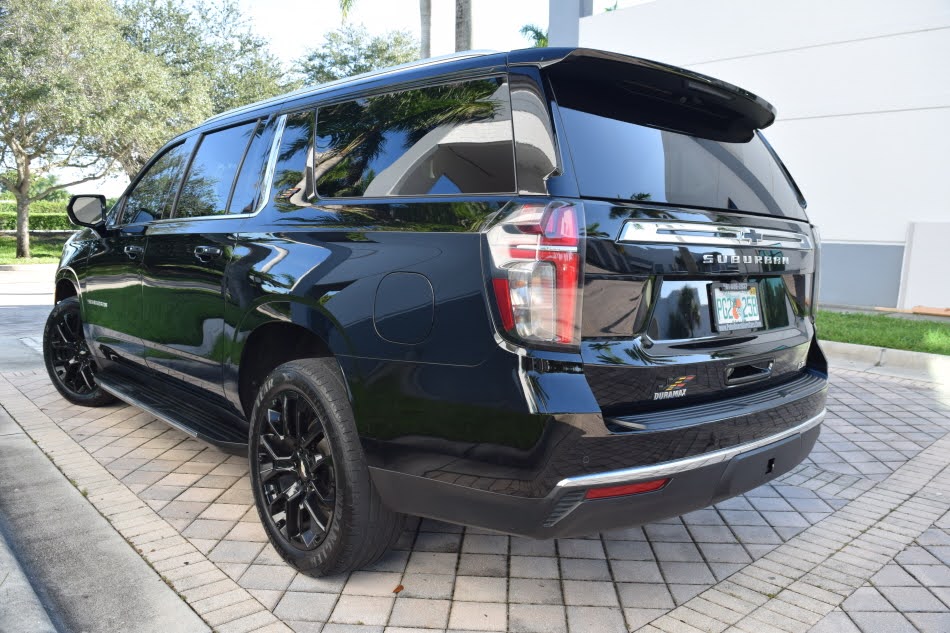 
								Chevrolet Suburban LT Diesel 2023 full									